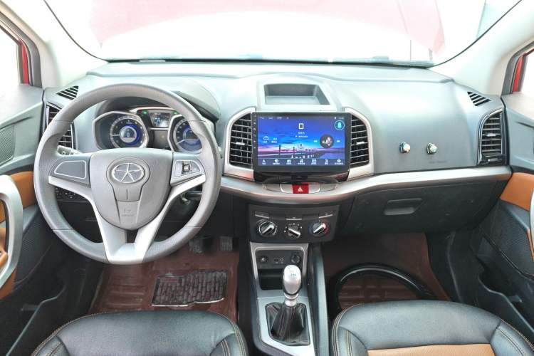 Used JAC Group Refine S3 2014 1.5L Manual Luxury Model Center Console