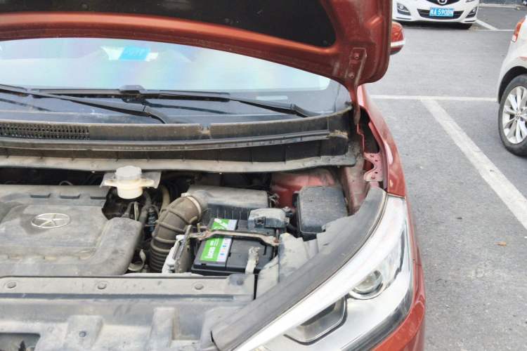 Used JAC Group Refine S3 2014 1.5L Manual Luxury Smart Model Engine Bay Left