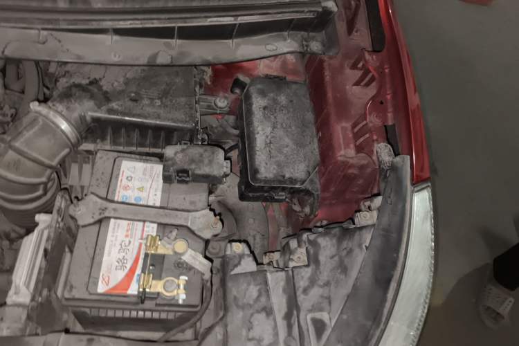 Used JAC Group Refine S3 2014 1.5L Manual Luxury Smart Model Engine Bay Left