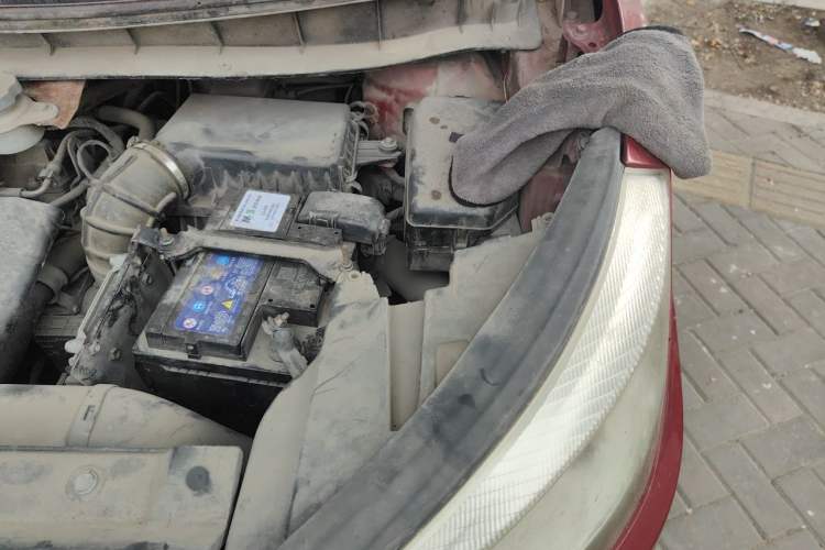 Used JAC Group Refine S3 2014 1.5L Manual Luxury Smart Model Engine Bay Left