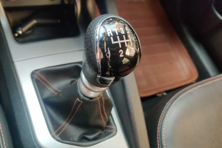 Used JAC Group Refine S3 2014 1.5L Manual Luxury Smart Model Gear Lever