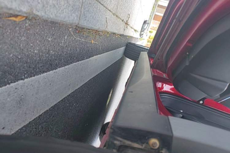 Used JAC Group Refine S3 2014 1.5L CVT Luxury Smart Model Left Side Sill