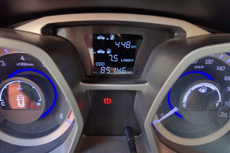 Used JAC Group Refine S3 2014 1.5L Manual Luxury Smart Model Odometer Close Up