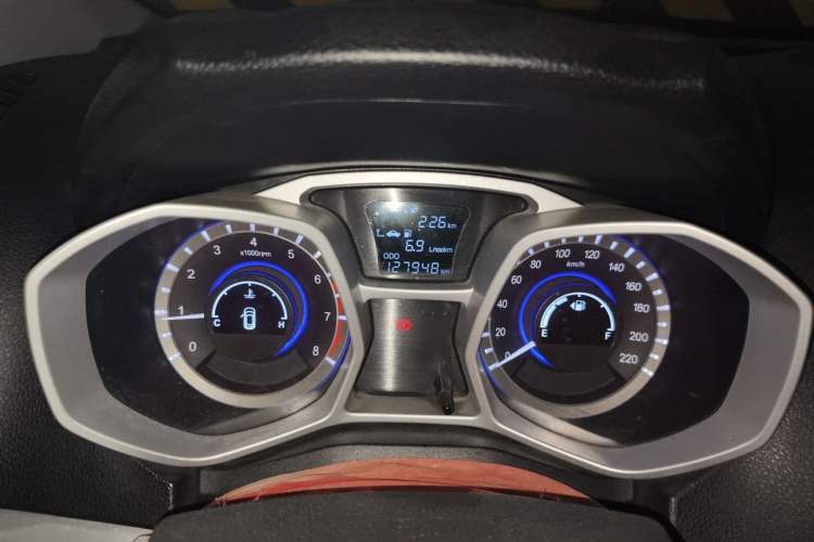 Used JAC Group Refine S3 2014 1.5L Manual Luxury Smart Model Odometer Close Up