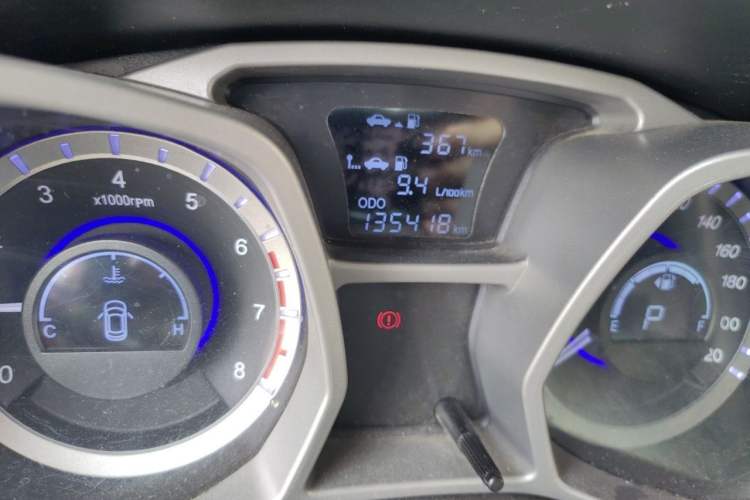 Used JAC Group Refine S3 2014 1.5L CVT Luxury Smart Model Odometer Close Up