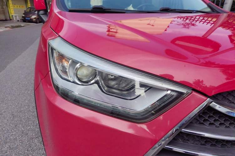 Used JAC Group Refine S3 2014 1.5L Manual Luxury Smart Model Right Front Headlight