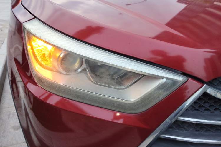 Used JAC Group Refine S3 2014 1.5L CVT Luxury Smart Model Right Front Headlight