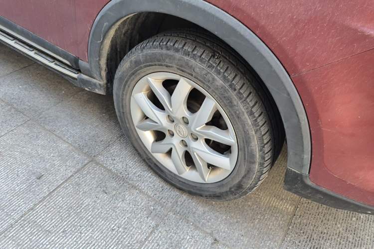 Used JAC Group Refine S3 2014 1.5L CVT Luxury Version Right Front Wheel Hub