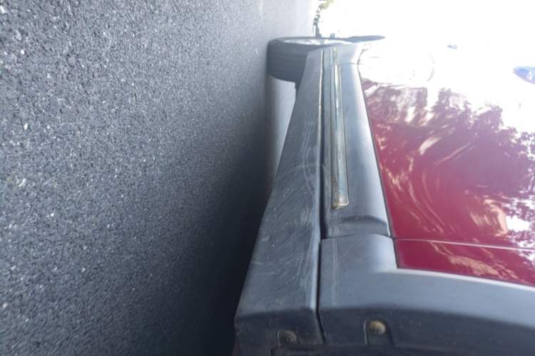Used JAC Group Refine S3 2014 1.5L CVT Luxury Smart Model Right Side Sill