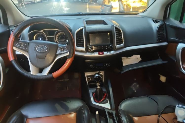 Used JAC Group Refine S3 2014 1.5L Manual Luxury Smart Model Center Console