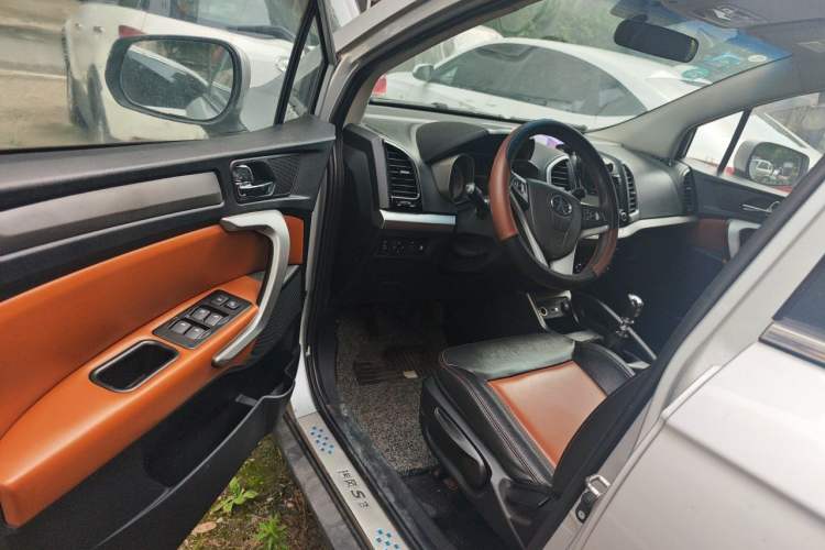 Used JAC Group Refine S3 2014 1.5L Manual Luxury Smart Model Driver Seat