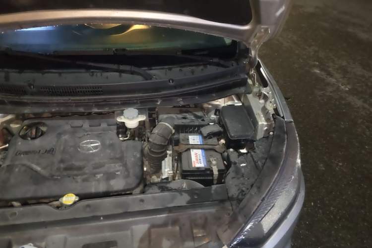 Used JAC Group Refine S3 2014 1.5L Manual Luxury Smart Model Engine Bay Left