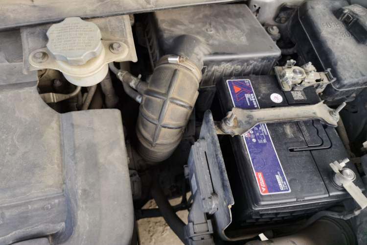 Used JAC Group Refine S3 2014 1.5L CVT Luxury Smart Model Engine Bay Left