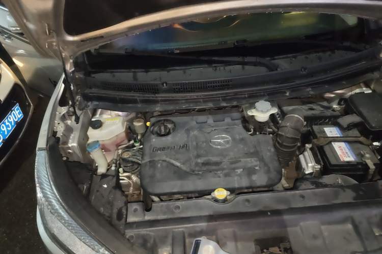 Used JAC Group Refine S3 2014 1.5L Manual Luxury Smart Model Engine Bay Right