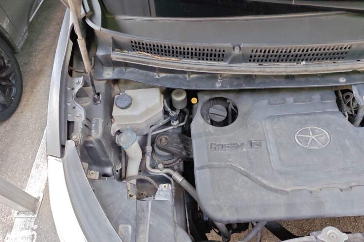 Used JAC Group Refine S3 2014 1.5L Manual Luxury Smart Model Engine Bay Right