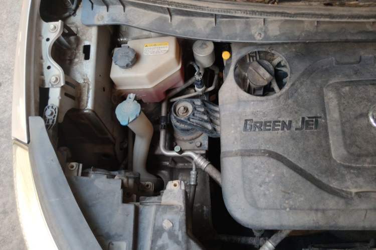 Used JAC Group Refine S3 2014 1.5L Manual Luxury Smart Model Engine Bay Right