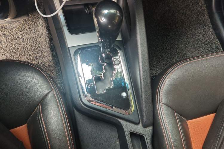 Used JAC Group Refine S3 2014 1.5L CVT Luxury Smart Model Gear Lever
