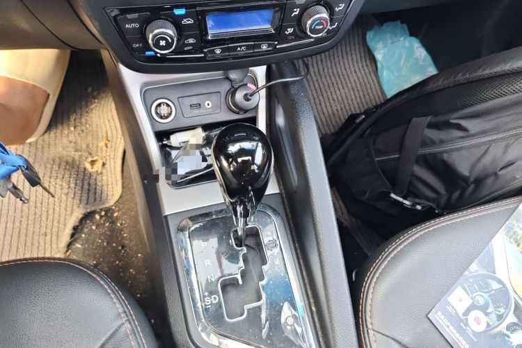 Used JAC Group Refine S3 2014 1.5L CVT Luxury Smart Model Gear Lever