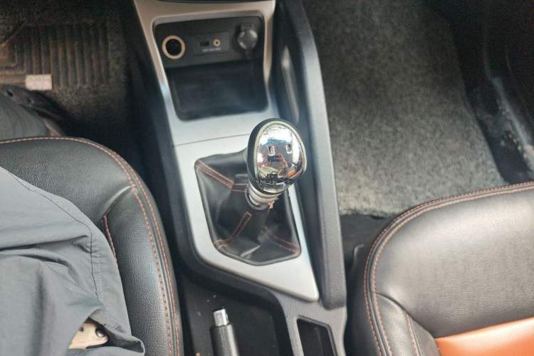 Used JAC Group Refine S3 2014 1.5L Manual Luxury Smart Model Gear Lever