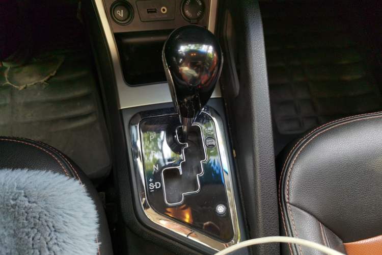 Used JAC Group Refine S3 2014 1.5L CVT Luxury Smart Model Gear Lever