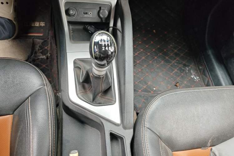 Used JAC Group Refine S3 2014 1.5L Manual Luxury Smart Model Gear Lever