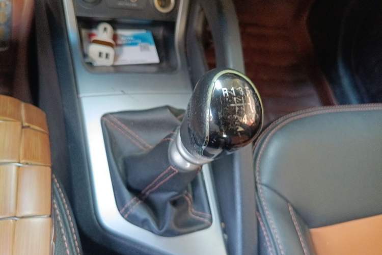 Used JAC Group Refine S3 2014 1.5L Manual Luxury Smart Model Gear Lever