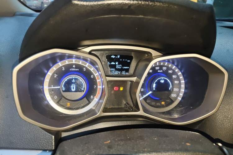 Used JAC Group Refine S3 2014 1.5L Manual Luxury Smart Model Odometer Close Up
