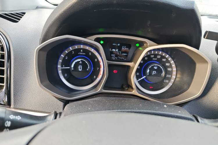 Used JAC Group Refine S3 2014 1.5L CVT Luxury Smart Model Odometer Close Up