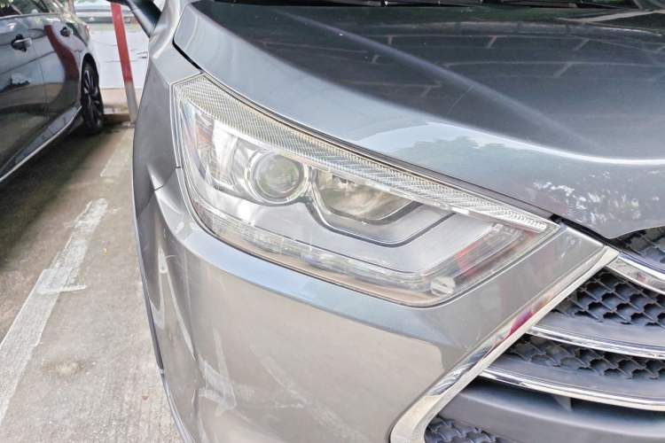 Used JAC Group Refine S3 2014 1.5L Manual Luxury Smart Model Right Front Headlight