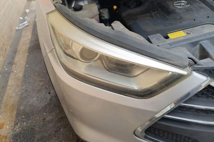 Used JAC Group Refine S3 2014 1.5L Manual Luxury Smart Model Right Front Headlight