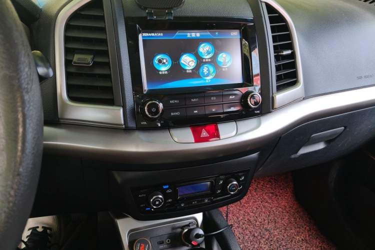 Used JAC Group Refine S3 2014 1.5L CVT Luxury Smart Model Audio And AC Panel