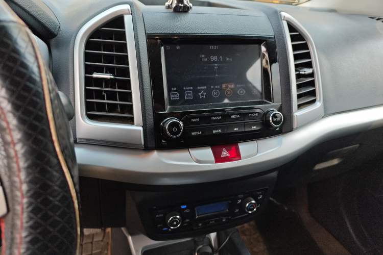 Used JAC Group Refine S3 2014 1.5L CVT Luxury Smart Model Audio And AC Panel