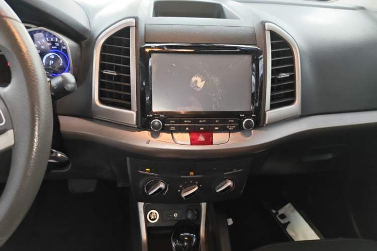 Used JAC Group Refine S3 2014 1.5L CVT Luxury Version Audio And AC Panel