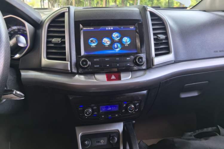 Used JAC Group Refine S3 2014 1.5L Manual Luxury Smart Model Audio And AC Panel