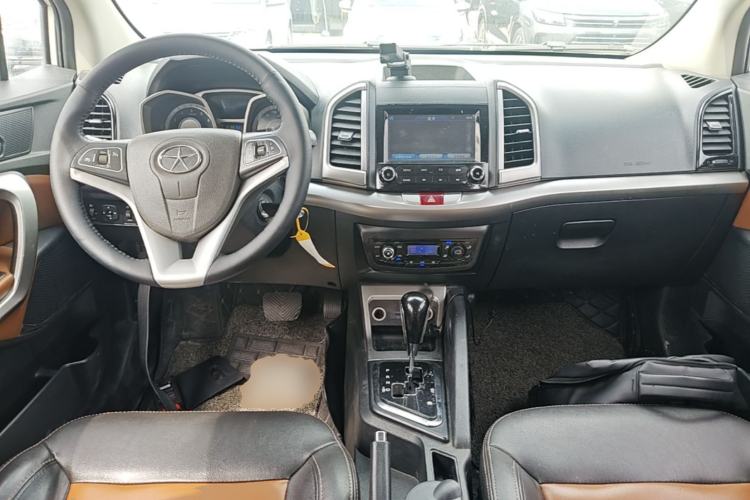 Used JAC Group Refine S3 2014 1.5L CVT Luxury Smart Model Center Console
