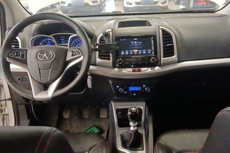 Used JAC Group Refine S3 2014 1.5L Manual Luxury Smart Model Center Console