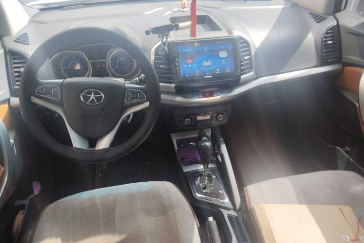 Used JAC Group Refine S3 2014 1.5L CVT Luxury Smart Model Center Console