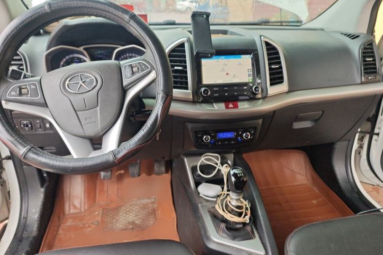 Used JAC Group Refine S3 2014 1.5L Manual Luxury Smart Model Center Console