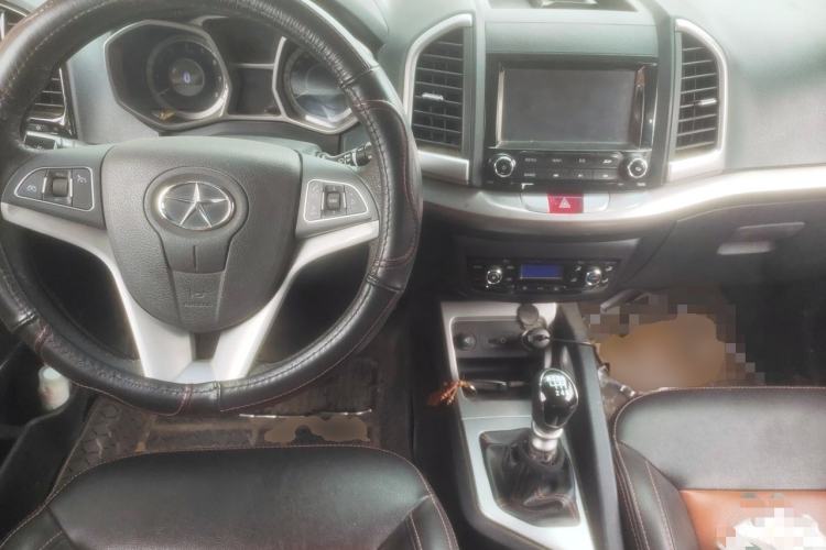 Used JAC Group Refine S3 2014 1.5L Manual Luxury Smart Model Center Console