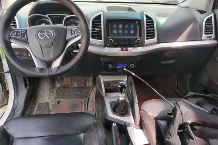 Used JAC Group Refine S3 2014 1.5L Manual Luxury Smart Model Center Console