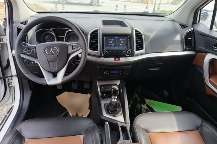 Used JAC Group Refine S3 2014 1.5L Manual Luxury Smart Model Center Console