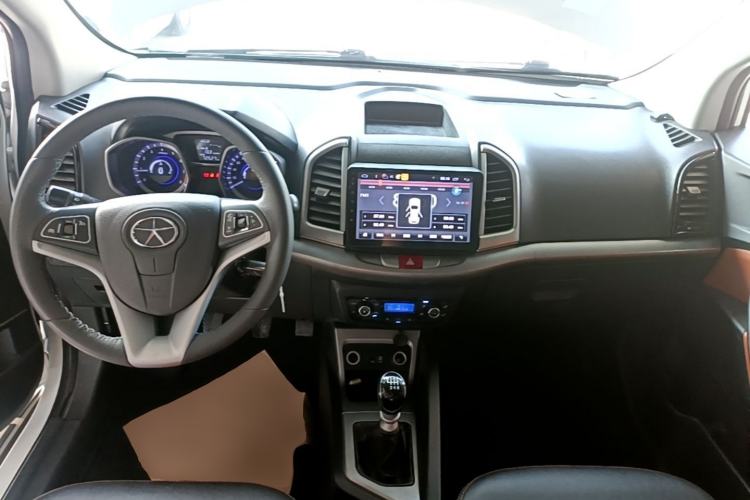 Used JAC Group Refine S3 2014 1.5L Manual Luxury Smart Model Center Console