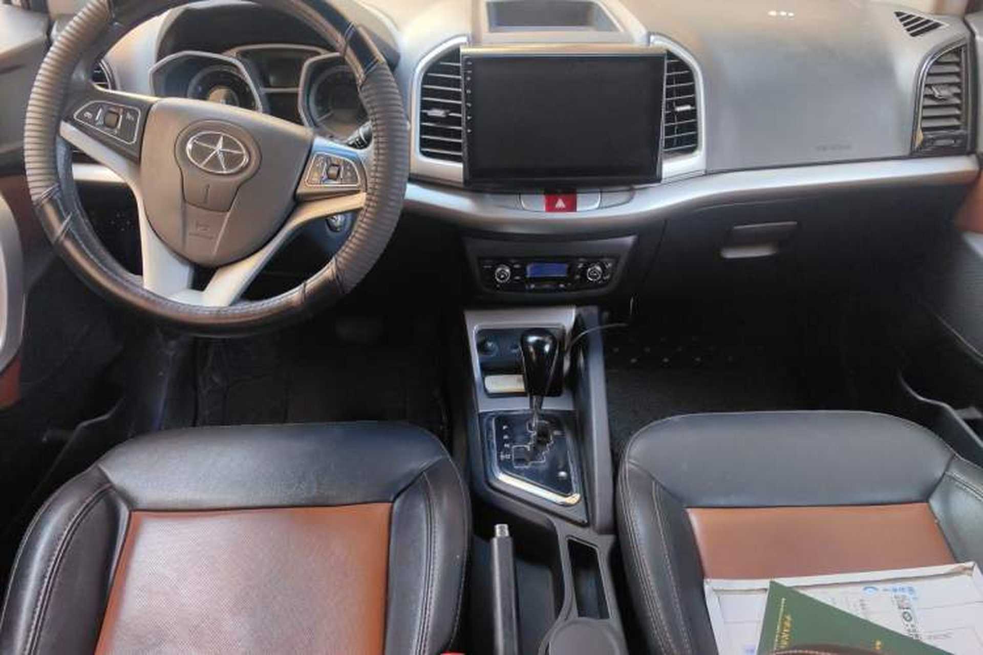 Used JAC Group Refine S3 2014 1.5L CVT Luxury Smart Model Center Console