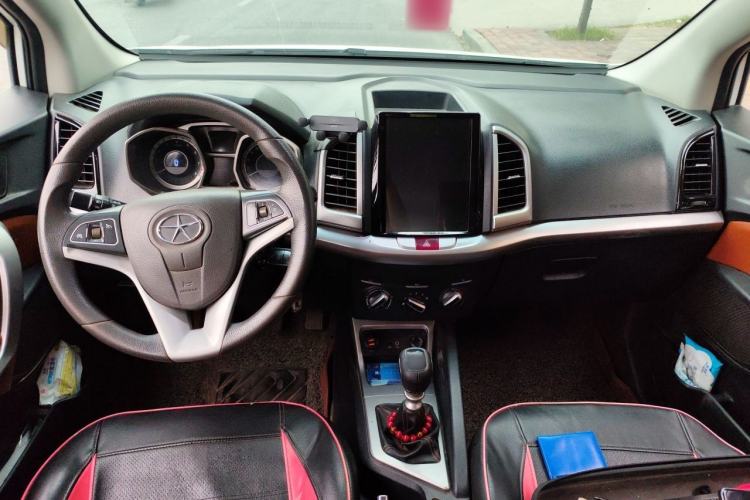 Used JAC Group Refine S3 2014 1.5L Manual Luxury Model Center Console