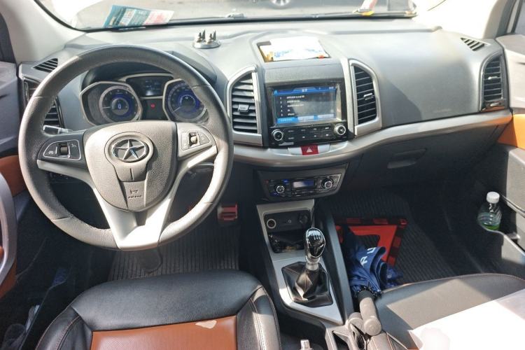 Used JAC Group Refine S3 2014 1.5L Manual Luxury Smart Model Center Console