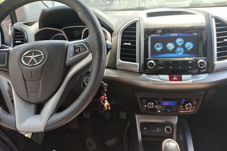 Used JAC Group Refine S3 2014 1.5L Manual Luxury Smart Model Center Console