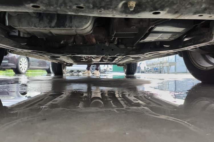 Used JAC Group Refine S3 2014 1.5L CVT Luxury Version Chassis Front