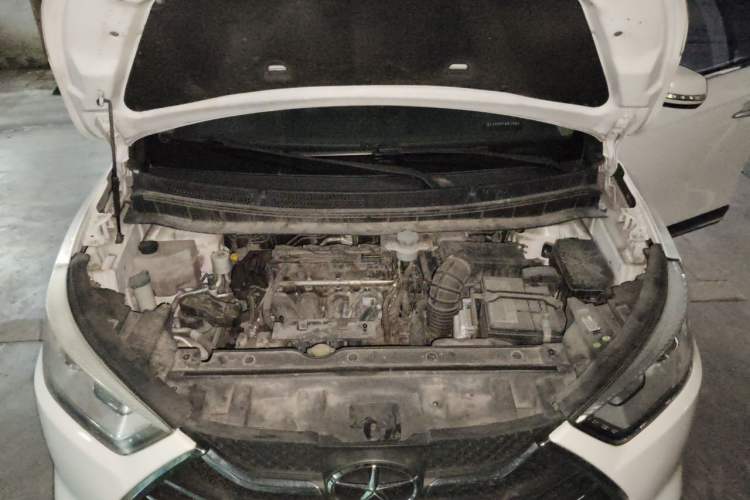 Used JAC Group Refine S3 2014 1.5L Manual Luxury Smart Model Engine Bay