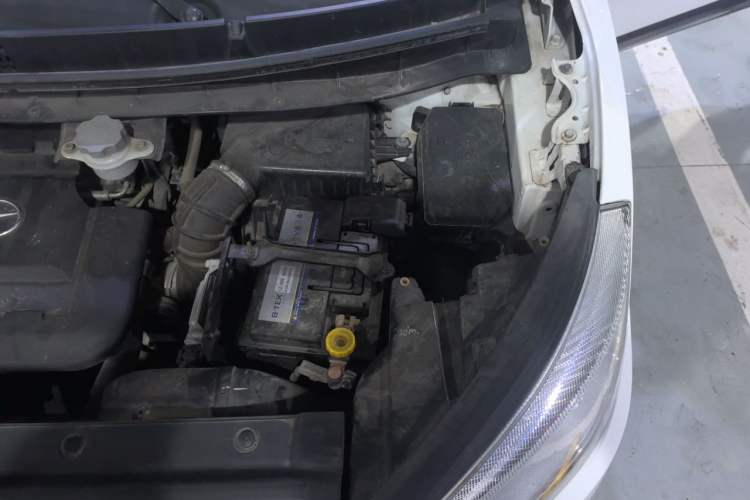 Used JAC Group Refine S3 2014 1.5L Manual Luxury Smart Model Engine Bay Left
