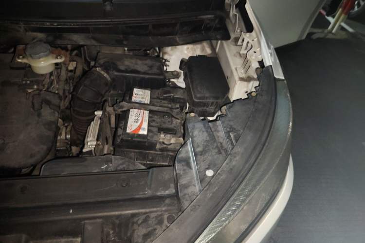 Used JAC Group Refine S3 2014 1.5L Manual Luxury Smart Model Engine Bay Left